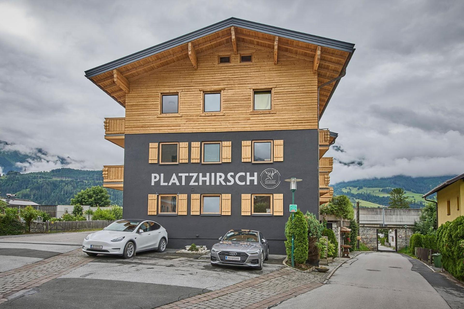 Platzhirsch Rooms - B&B - Self Check-In Piesendorf Bagian luar foto