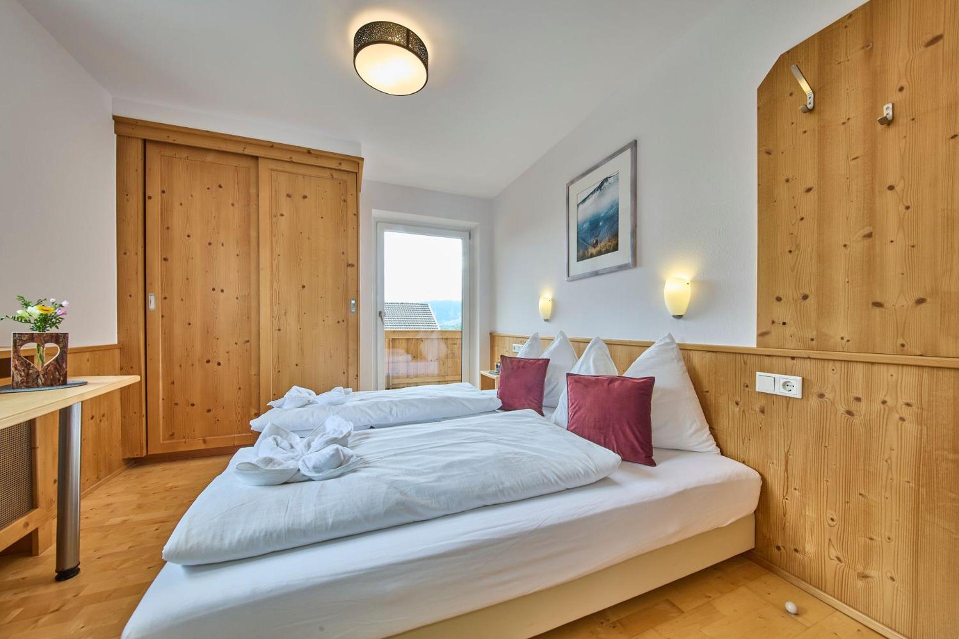 Platzhirsch Rooms - B&B - Self Check-In Piesendorf Bagian luar foto