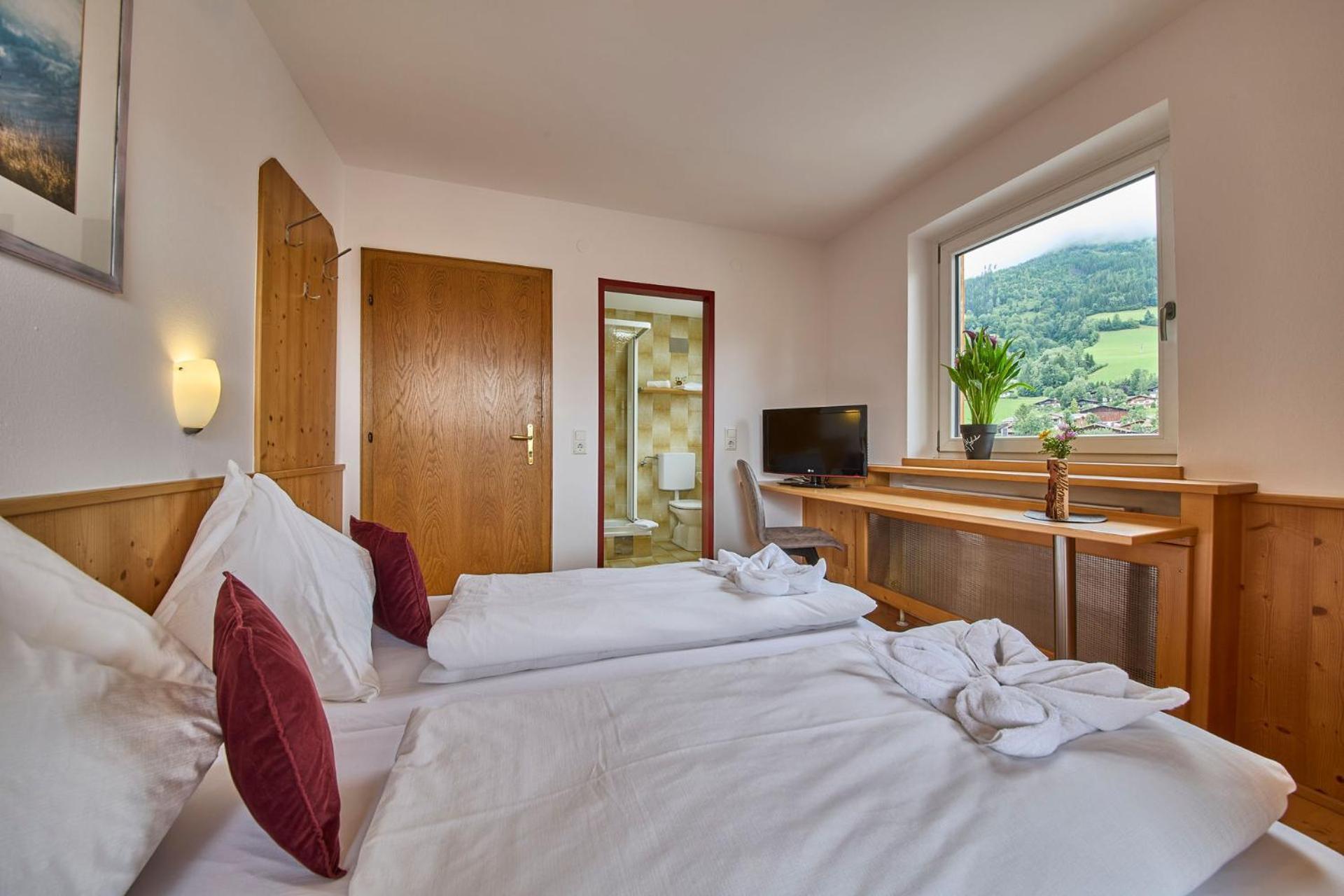 Platzhirsch Rooms - B&B - Self Check-In Piesendorf Bagian luar foto