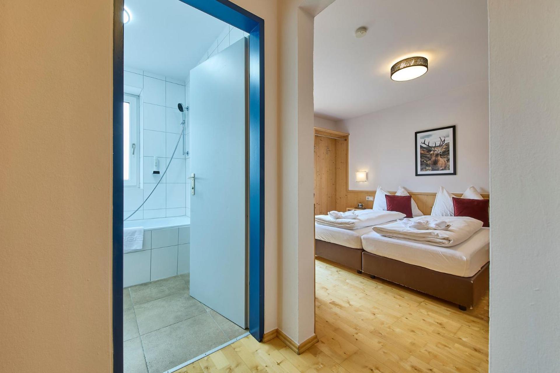 Platzhirsch Rooms - B&B - Self Check-In Piesendorf Bagian luar foto