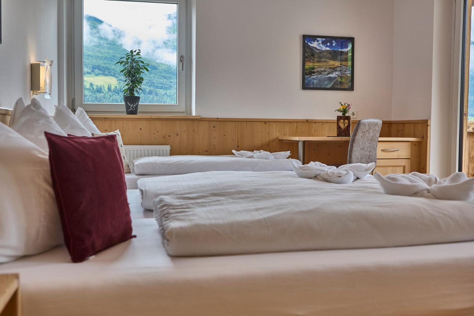 Platzhirsch Rooms - B&B - Self Check-In Piesendorf Bagian luar foto