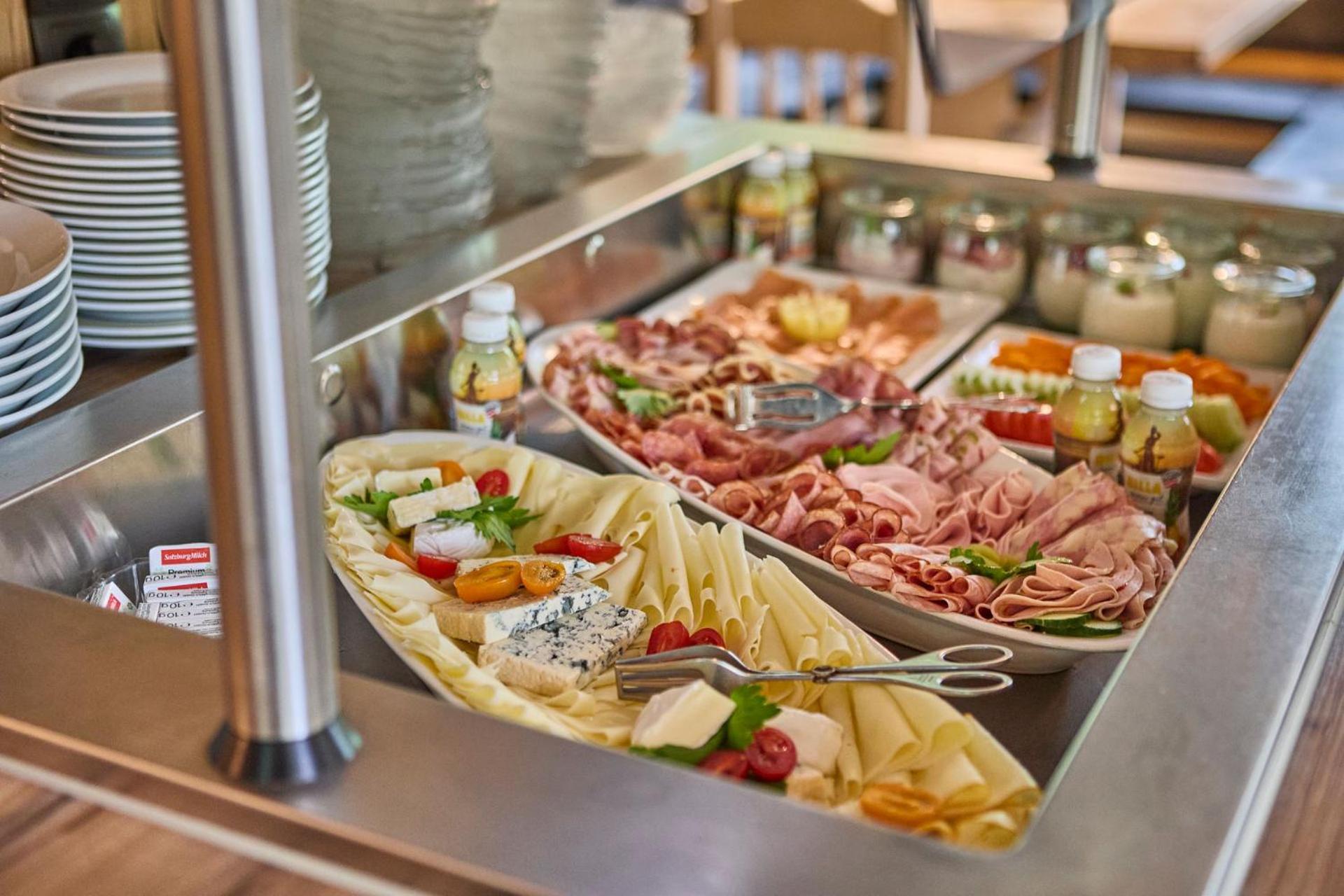 Platzhirsch Rooms - B&B - Self Check-In Piesendorf Bagian luar foto