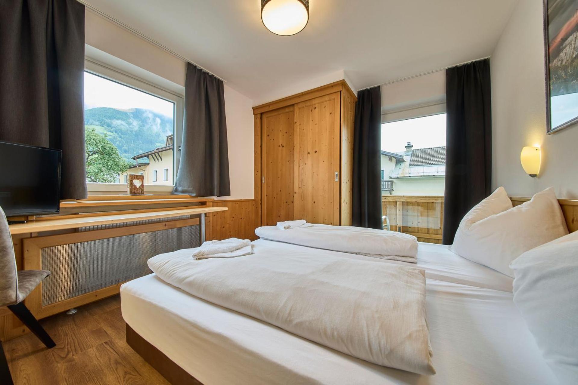 Platzhirsch Rooms - B&B - Self Check-In Piesendorf Bagian luar foto